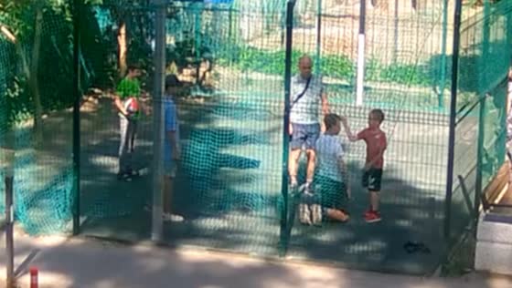 Voronezh man forces teens to kneel and be hit by son as retaliation for bullying