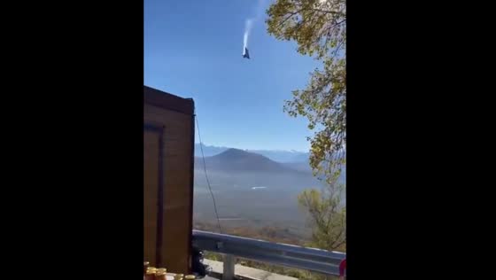 The moment of the fall of a hang glider in Adygea was caught on video