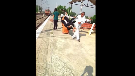 Young man fails backflip after hitting elderly man in Fatehpur Atwa
