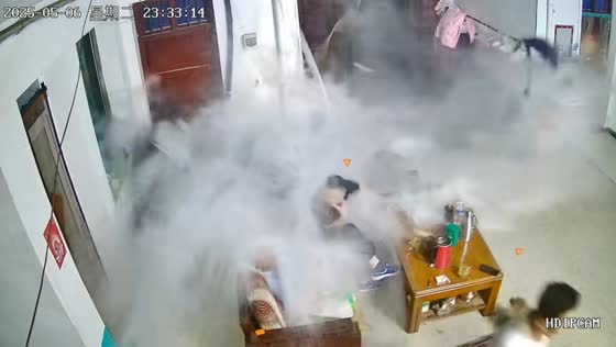 Water tank suddenly explodes inside house during casual chat in Henan, China