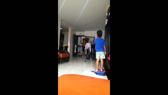  Cousins accidentally knock down wall art while playing baseball