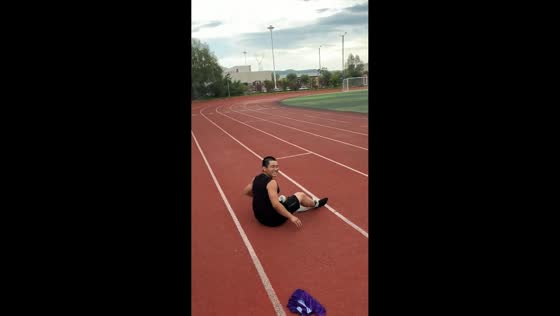 Runner's shoe tears during long jump practice in Shanxi, China