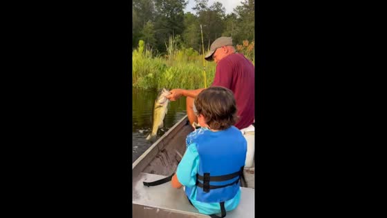 Child catches biggest fish ever on family fishing trip in Biloxi, Mississippi