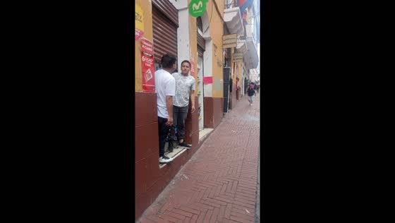 Crisis unfolds: merchants in Quito forced to shut doors amidst rampant looting