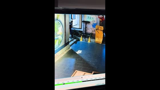 War game player hilariously falls while attempting to jump through window in Chongqing, China
