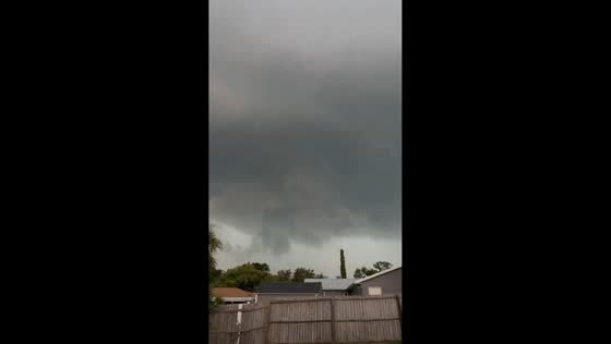 Thunderstorm updraft with radar-indicated rotation in Clermont, Florida