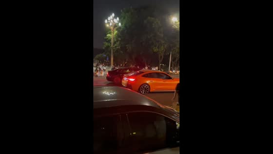 Two cars collide at intersection after earlier accident in Guangxi, China