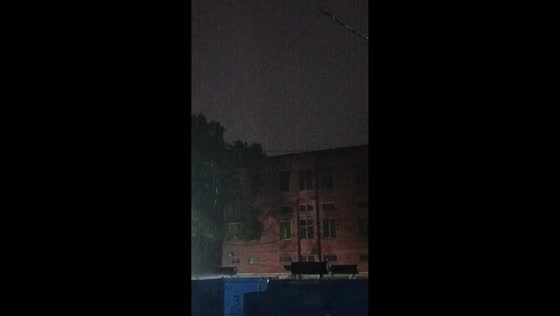 Heavy rain and intense lightning sweep across Lahore, Pakistan
