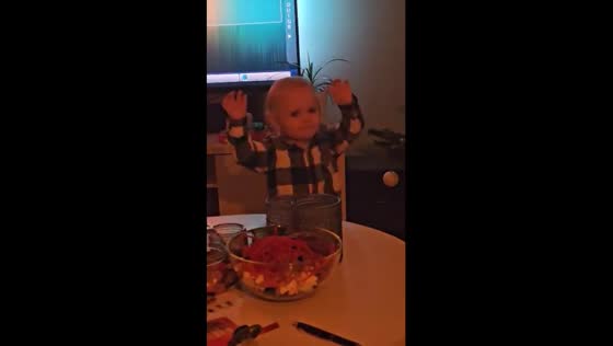 1-year-old Hugo's festive dance ends in hilarious Christmas tree tumble