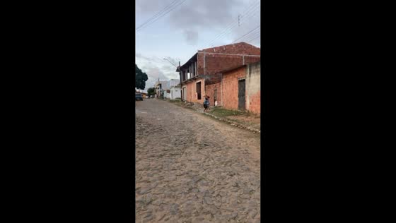 Uncle’s football kick accidentally hits nephew in Eusébio, Brazil