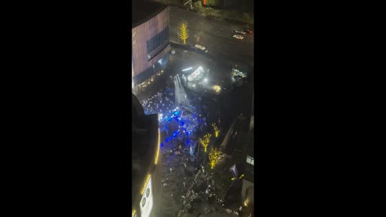 Powerful winds topple outdoor event stage in Jiangxi, China