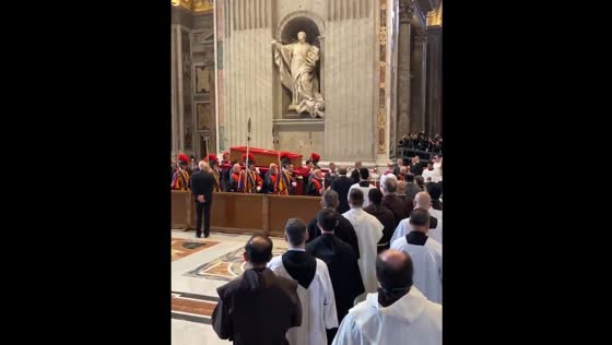 Pope Francis’s body carried into St. Peter’s Basilica for public viewing
