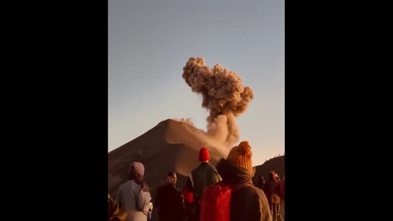 Volcán de Fuego: explosive eruption captured in astonishing video