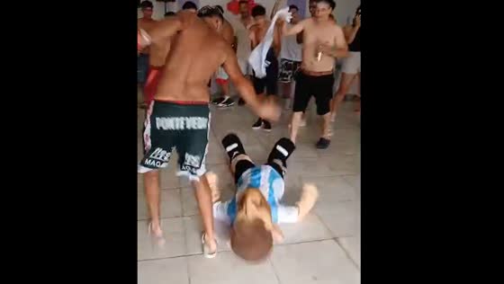Person dressed as Messi falls at birthday party in Merlo, Argentina