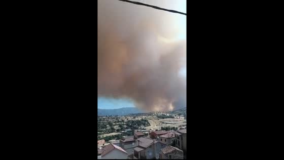 Intense wildfire in Navaluenga, Ávila, Spain