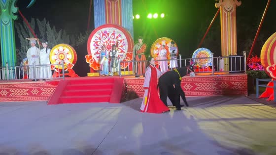 Donkey mascot startles audience during stage performance in Henan, China