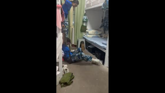 Bunker bed swing strap snaps, girl falls in Shaanxi, China