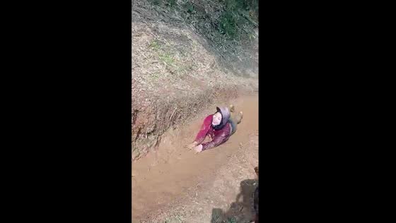 Sukabumi mudslide: thrills and laughter on the groove