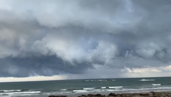 Thick gray clouds observed over Wells, Maine, USA