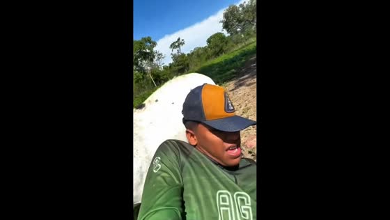 Man headbutted by ram during giveaway in São Francisco, Brazil