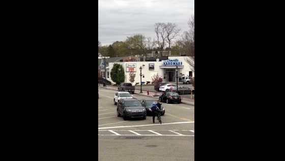 Police bike patrol arrives just in time to prevent escape