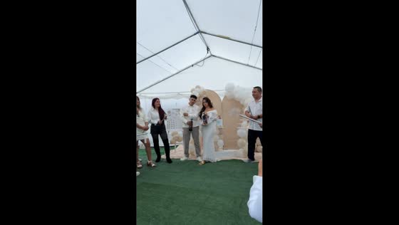 Gender reveal mishap surprises couple in Kearny, USA