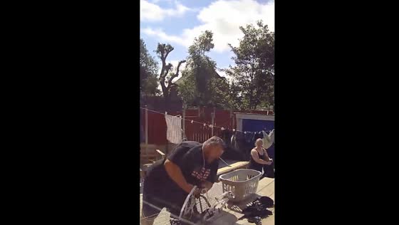 Cloth line breaks and hits neck in Sheffield, UK