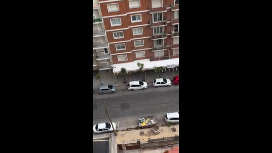 Amazing banana trickshot from high-rise building in Mar del Plata, Argentina