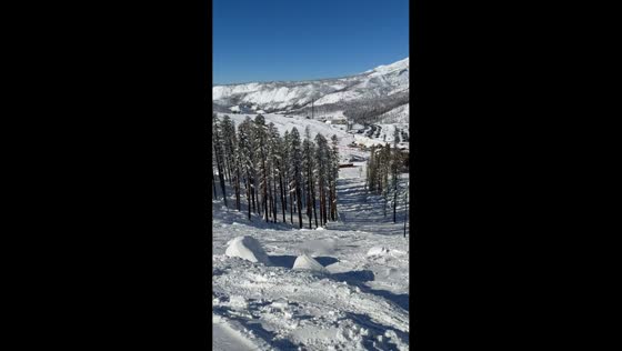 Skier repeatedly stumbles attempting jump in Tahoe, California, USA