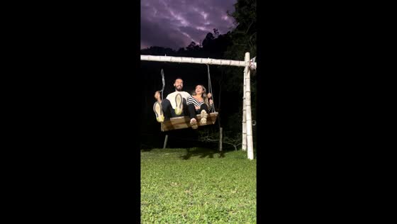 Swinging mishap in Ibagué, Colombia