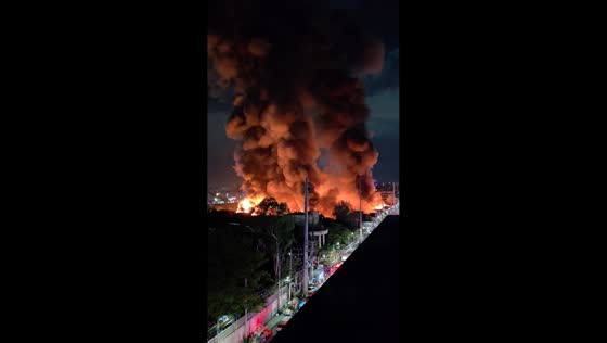 Fire engulfs residential area along NIA Road in Quezon City, Philippines