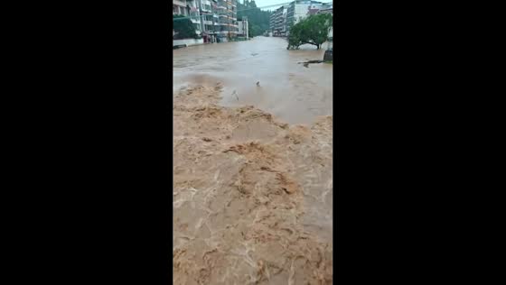 Severe flash flood hits Shangyou County after extreme rainfall in Jiangxi, China