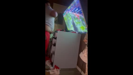 Man smashes TV in anger after sports loss in Texas, USA