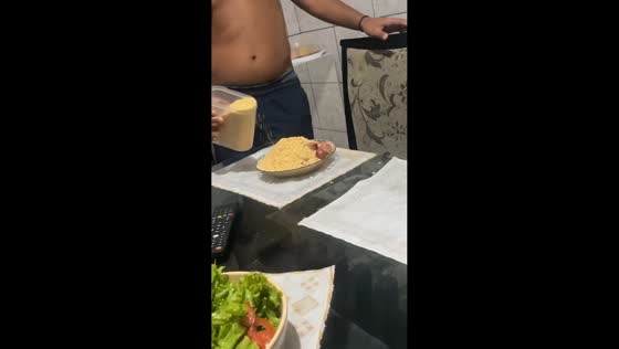Dinner preparation goes wrong with farofa accident in São Bernardo do Campo, Brazil