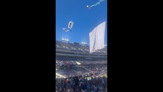 Parachute landfall incident at a Fort Worth event, Texas, USA