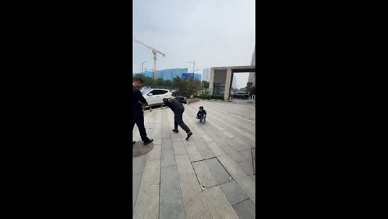 Man’s long jump attempt ends in a funny fall in Jiangsu, China
