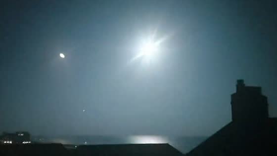 Asteroid Sar2667 explodes in a stunning nighttime light display