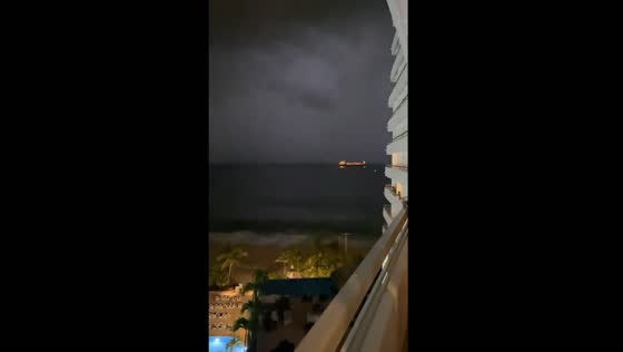 Video captures ominous storm brewing over Acapulco before category 5 hurricane Otis strikes