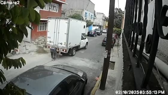 Man bumped by reversing truck in Arizona, USA
