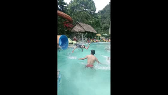Man gets hit while catching kids at pool in Coroico, Bolivia