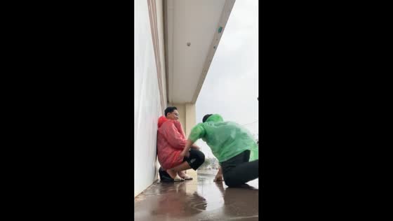 Rainy day mishap: hilarious trip and fall in Bandung
