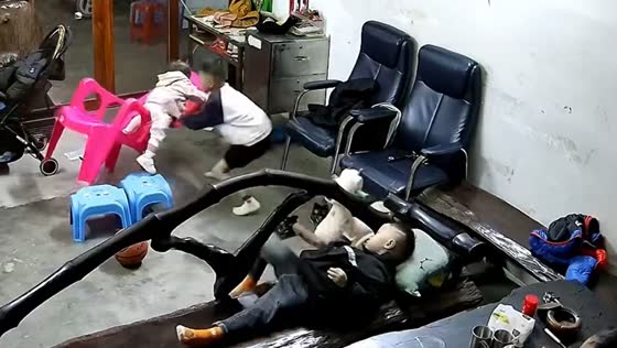 Quick-thinking boy saves child from falling off chair
