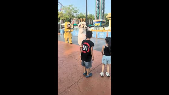 Boonie Bears mascot bumps into pole at amusement park in Tianjin, China