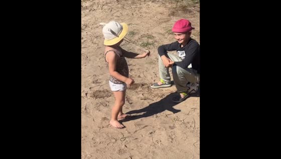 Siblings’ playful mishap in Primorsky Krai, Russia