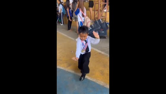 Boy recreates drag queen performance at school event in Cebu, Philippines