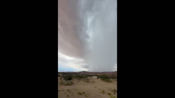 Monsoon storm strikes Emery, Utah