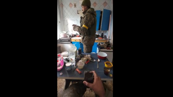 Ukrainian soldiers maintain resilience amid shelling: tea time in Bakhmut apartment
