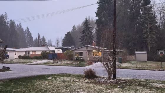 Hailstorm hits Arlington, Washington with 22mph winds