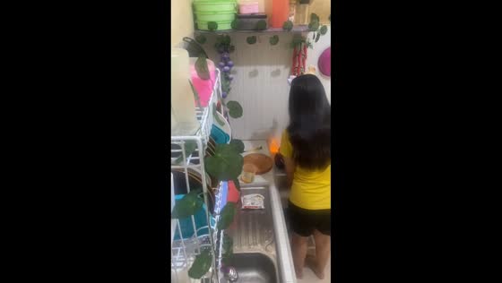Stove flare-up startles home cook in Singapore