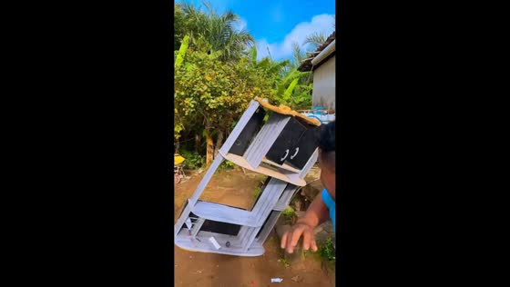 TV stand crashes down stairs in funny family mishap in Palmácia, Brazil